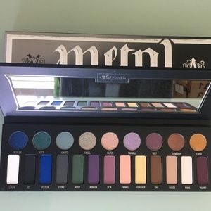 New! KVD Metal Matte Eyeshadow Palette